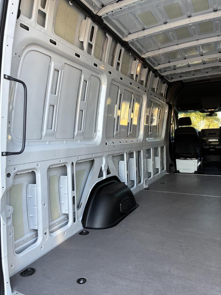 Mercedes-Benz Sprinter 2500 170-in. WB 2025