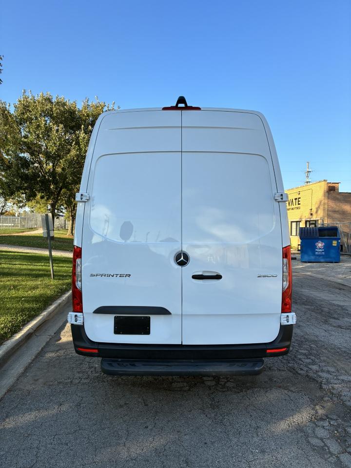 Mercedes-Benz Sprinter 2500 170-in. WB 2025