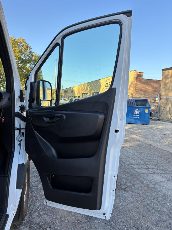 Mercedes-Benz Sprinter 2500 170-in. WB 2025