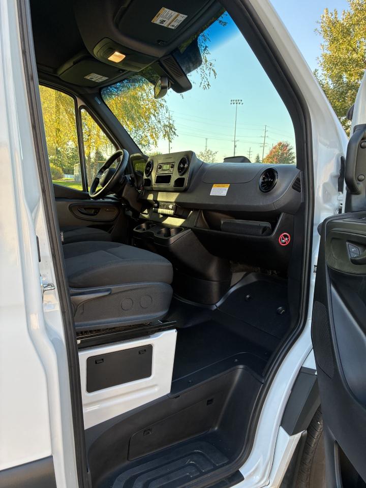 Mercedes-Benz Sprinter 2500 170-in. WB 2025