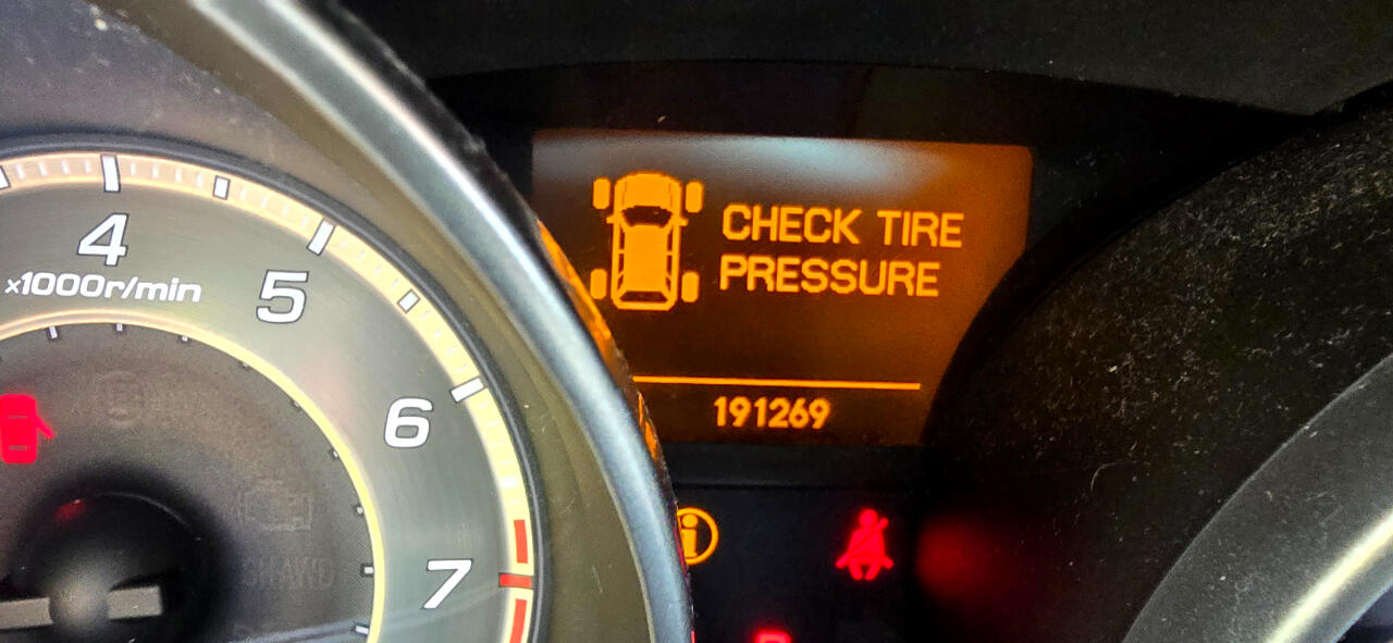 Acura MDX 6-Spd AT w/Tech Package 2011 Acura MDX 6-Spd AT w/Tech Package 2011