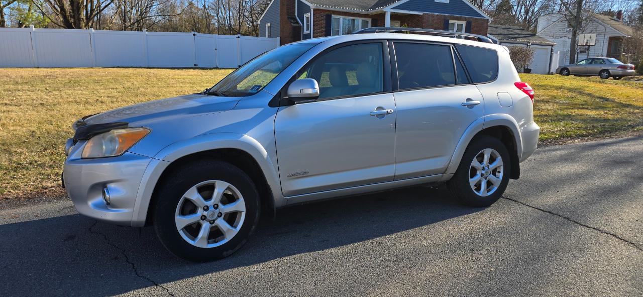 Toyota RAV4 Limited V6 4WD 2009