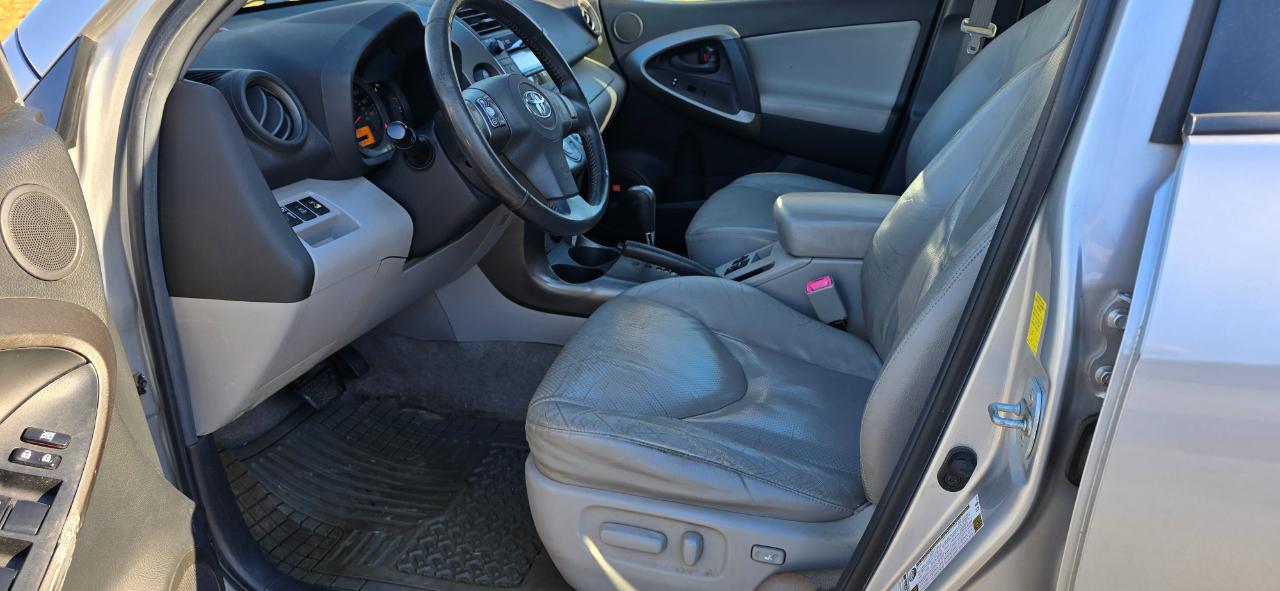 Toyota RAV4 Limited V6 4WD 2009