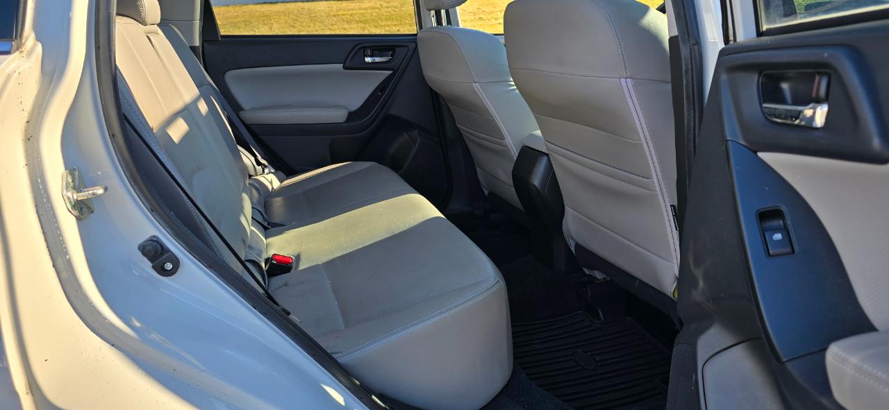 Subaru Forester 2.5i Limited 2014