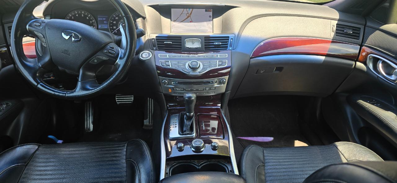 Infiniti Q70 3.7 AWD 2015