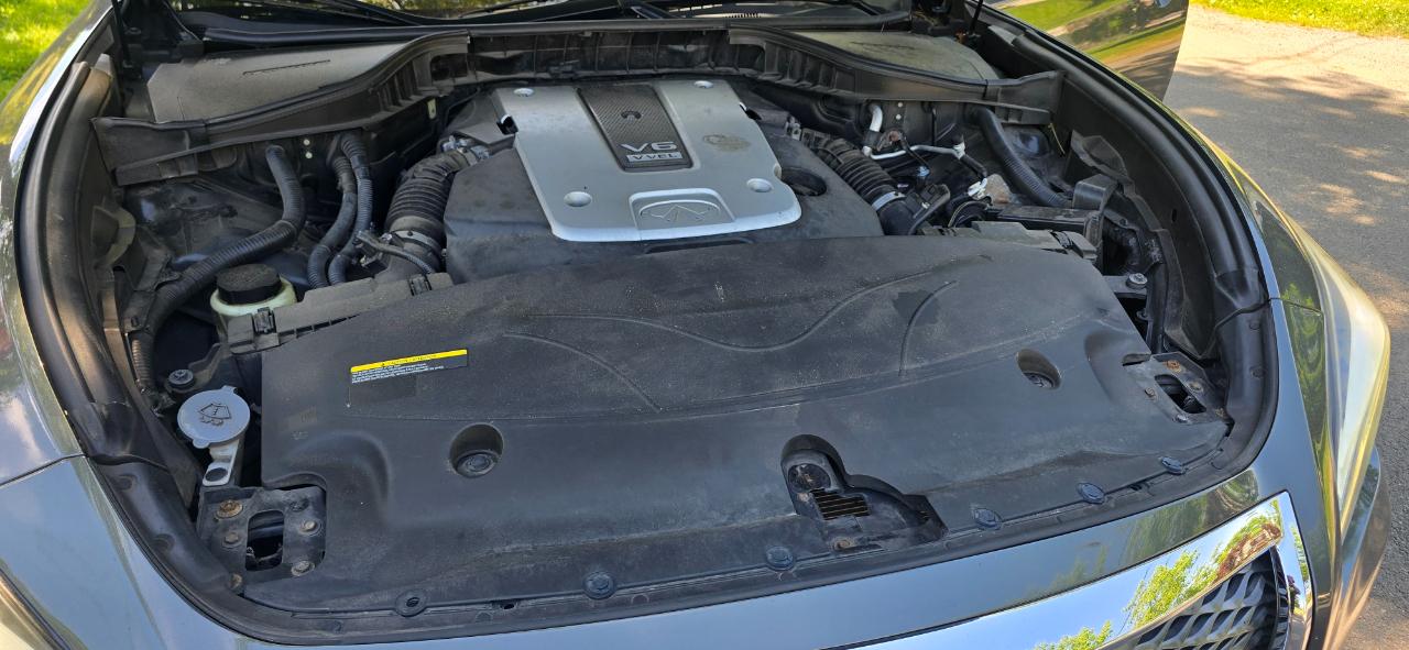 Infiniti Q70 3.7 AWD 2015