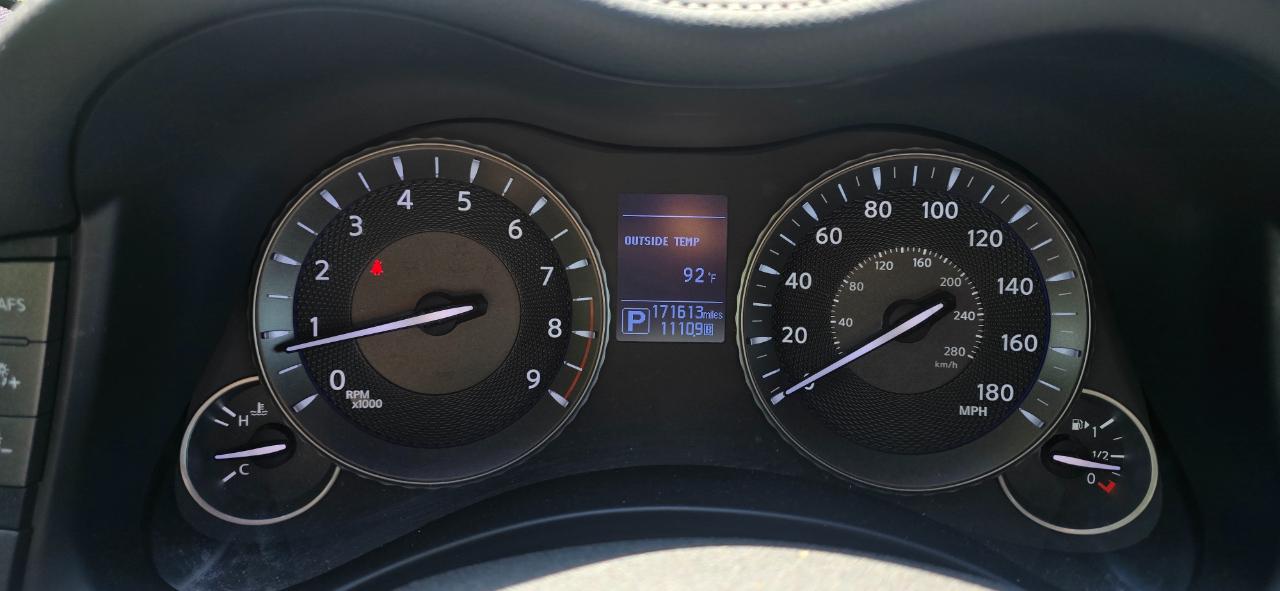 Infiniti Q70 3.7 AWD 2015