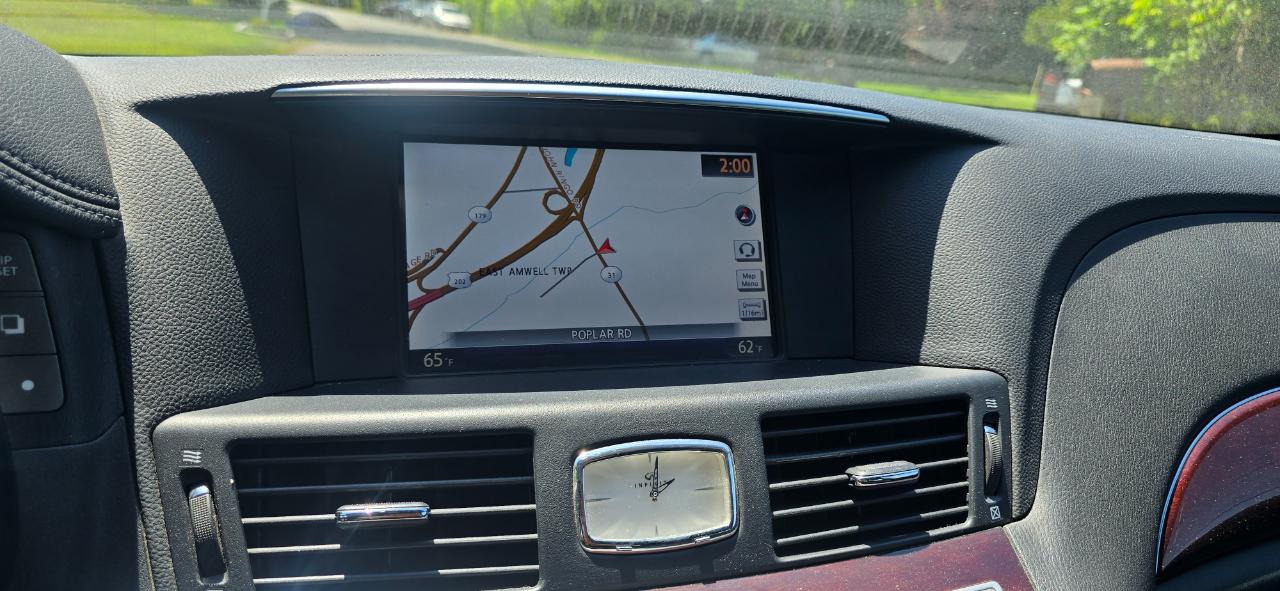 Infiniti Q70 3.7 AWD 2015