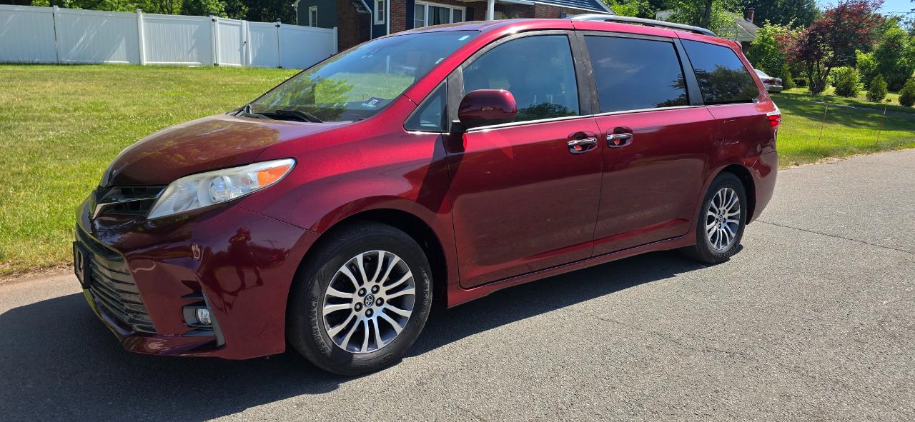 Toyota Sienna Limited Premium 7-Passenger 2019