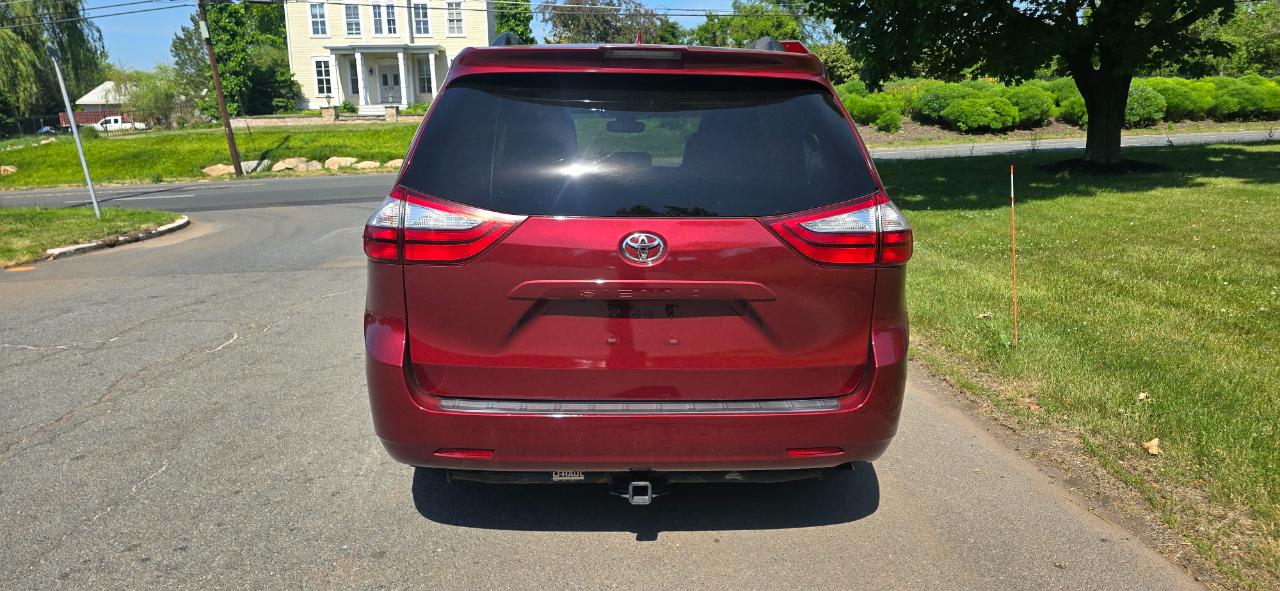 Toyota Sienna Limited Premium 7-Passenger 2019