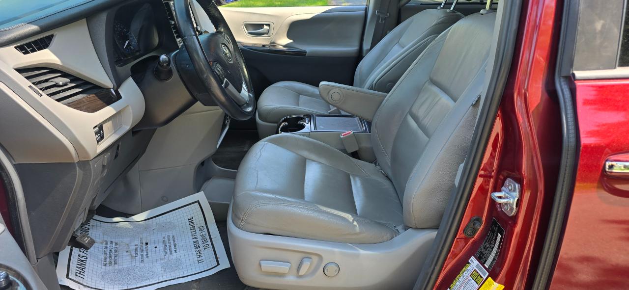 Toyota Sienna Limited Premium 7-Passenger 2019