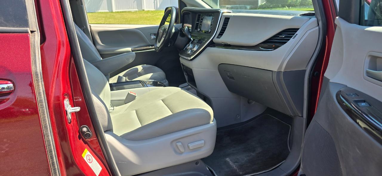Toyota Sienna Limited Premium 7-Passenger 2019