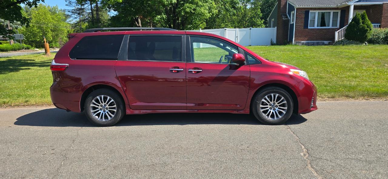 Toyota Sienna Limited Premium 7-Passenger 2019