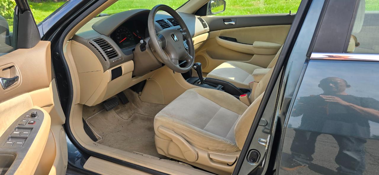 Honda Accord LX sedan AT 2004