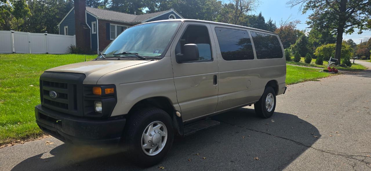 Ford Econoline E-250 2014