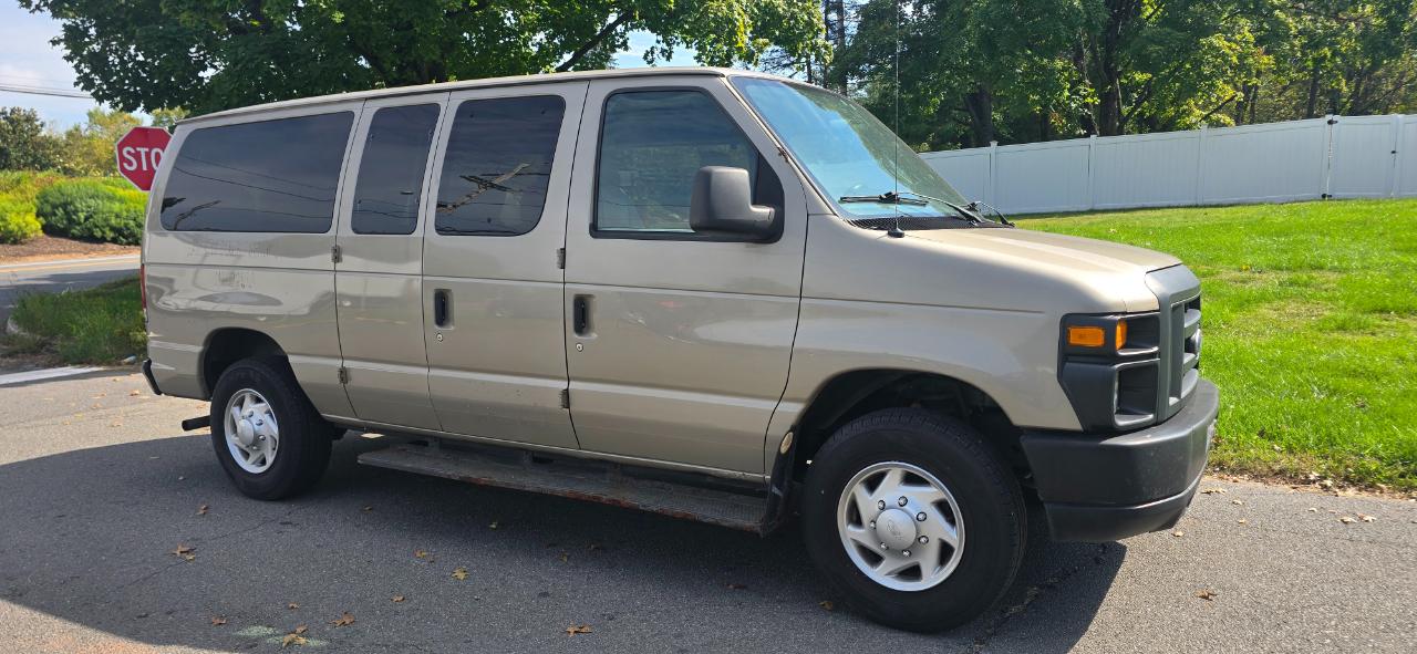 Ford Econoline E-250 2014