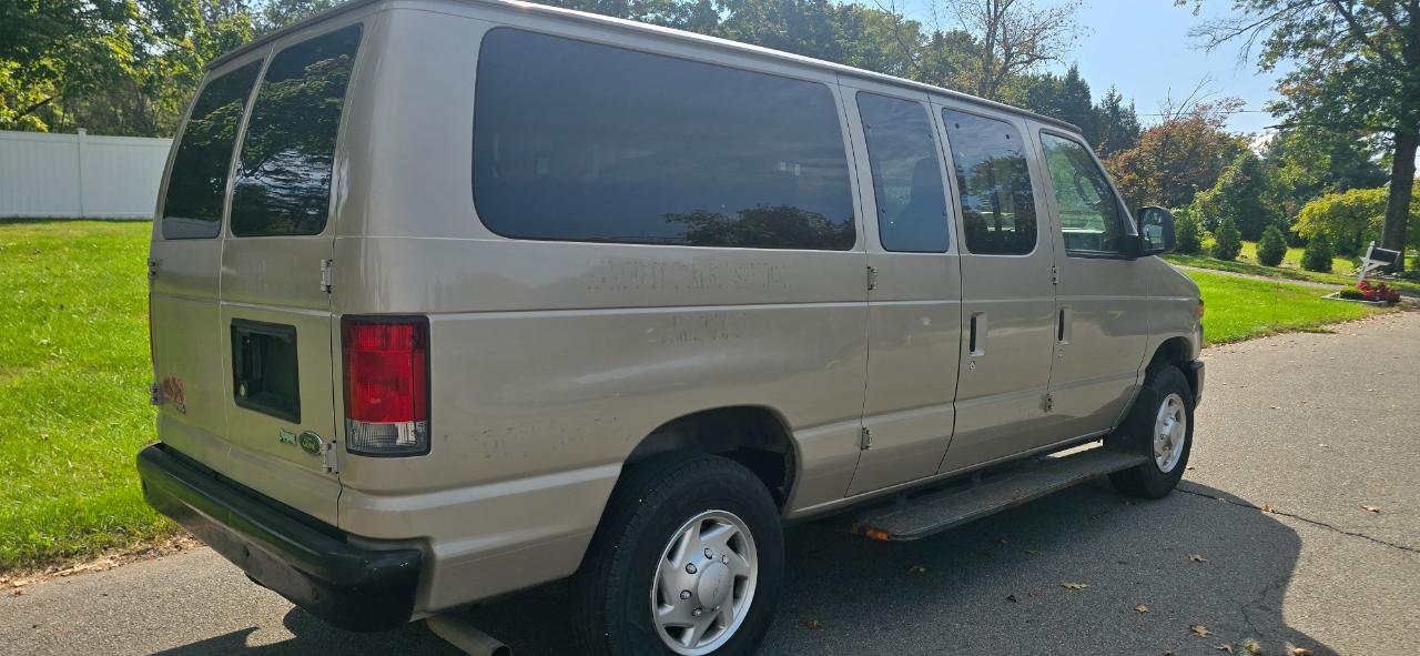 Ford Econoline E-250 2014