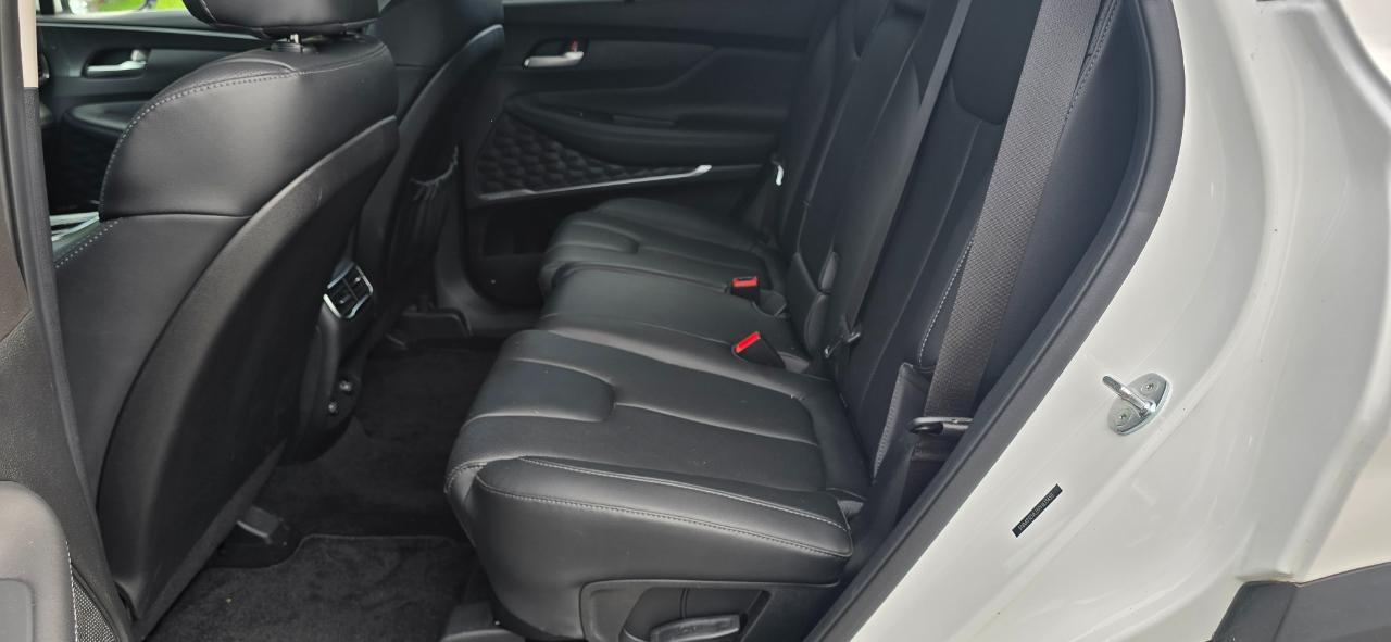 Hyundai Santa Fe SEL AWC w/Premium Package 2023