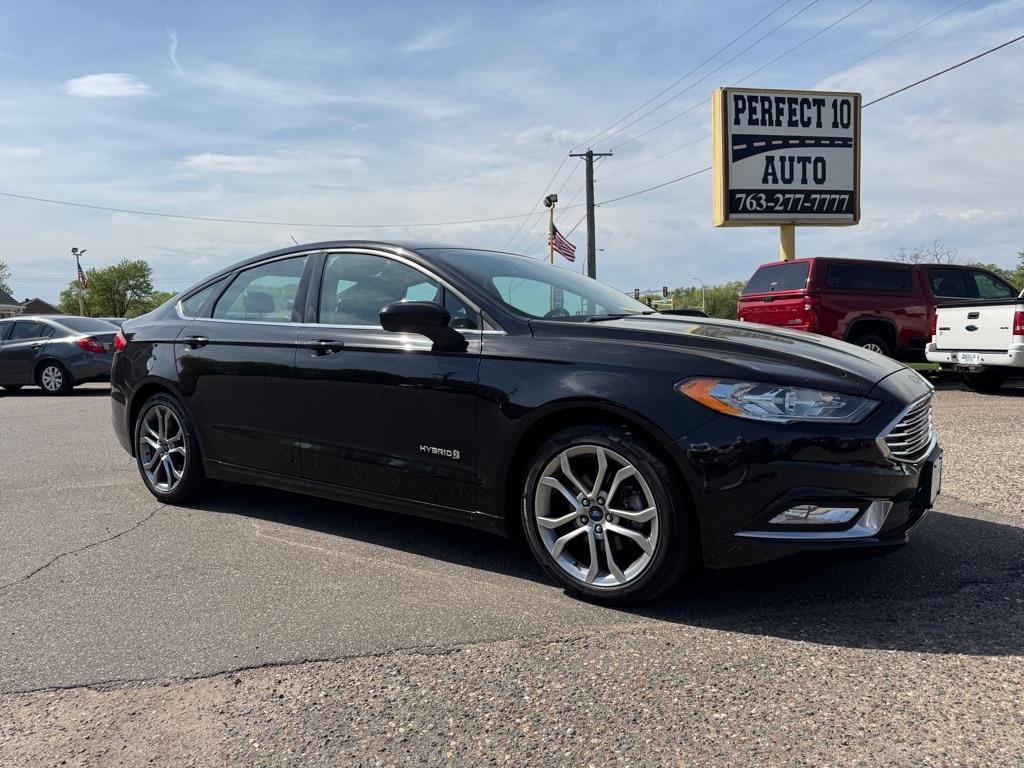 Ford Fusion Hybrid SE FWD 2017