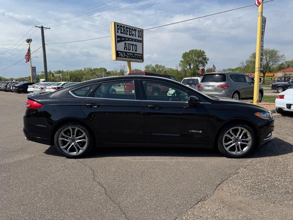 Ford Fusion Hybrid SE FWD 2017