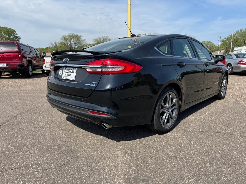 Ford Fusion Hybrid SE FWD 2017
