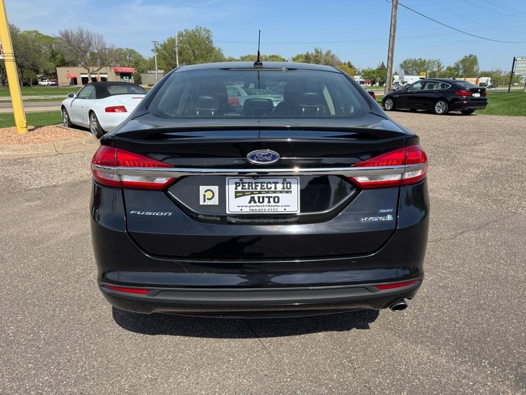 Ford Fusion Hybrid SE FWD 2017