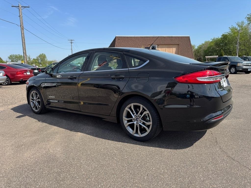 Ford Fusion Hybrid SE FWD 2017