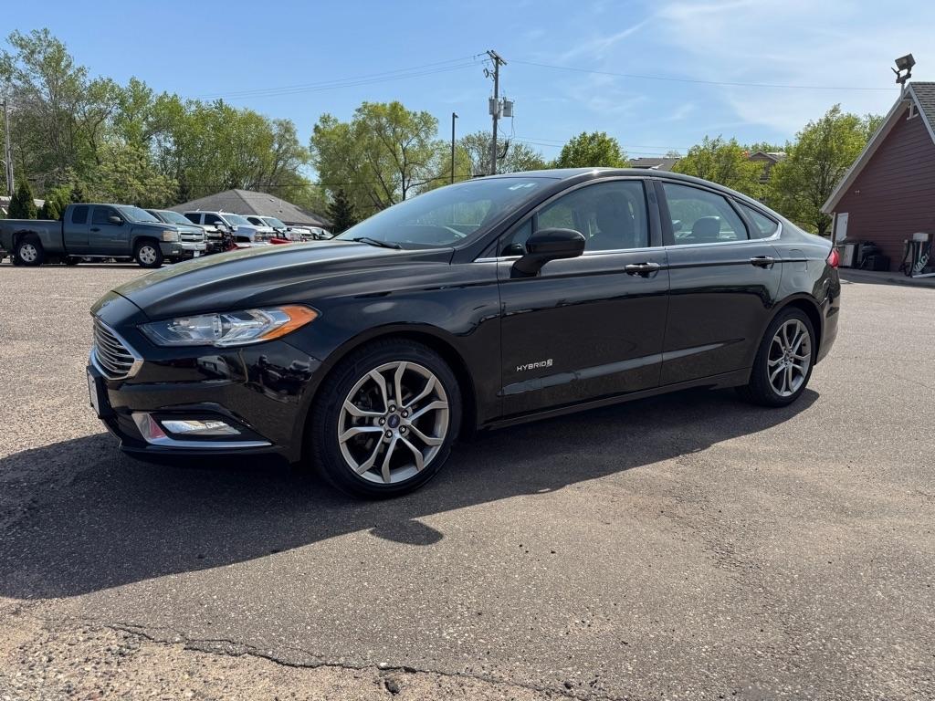 Ford Fusion Hybrid SE FWD 2017