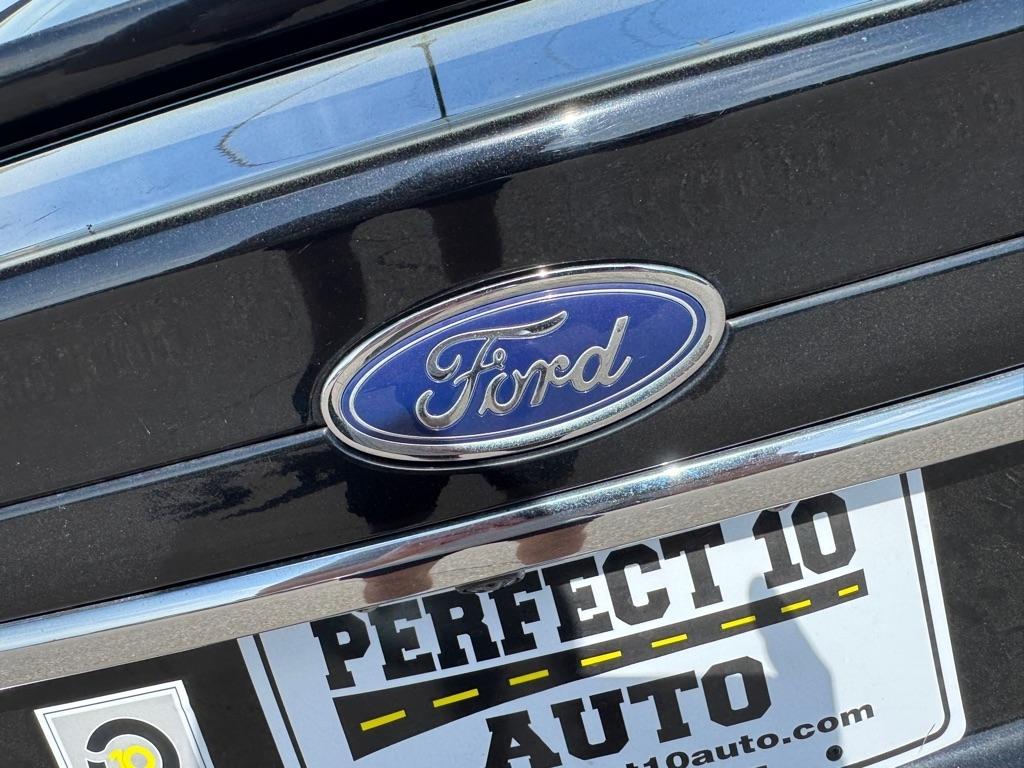 Ford Fusion Hybrid SE FWD 2017