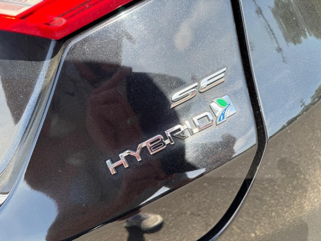Ford Fusion Hybrid SE FWD 2017
