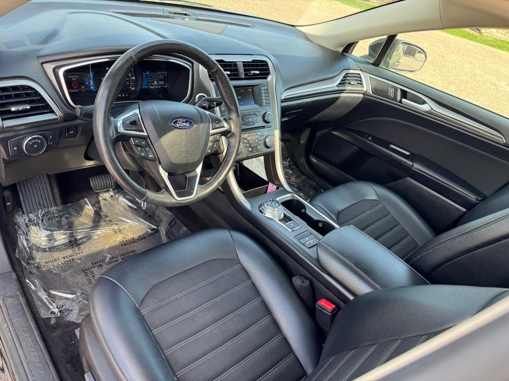 Ford Fusion Hybrid SE FWD 2017