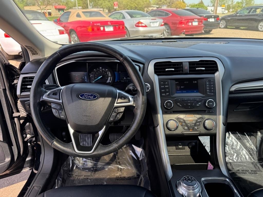 Ford Fusion Hybrid SE FWD 2017