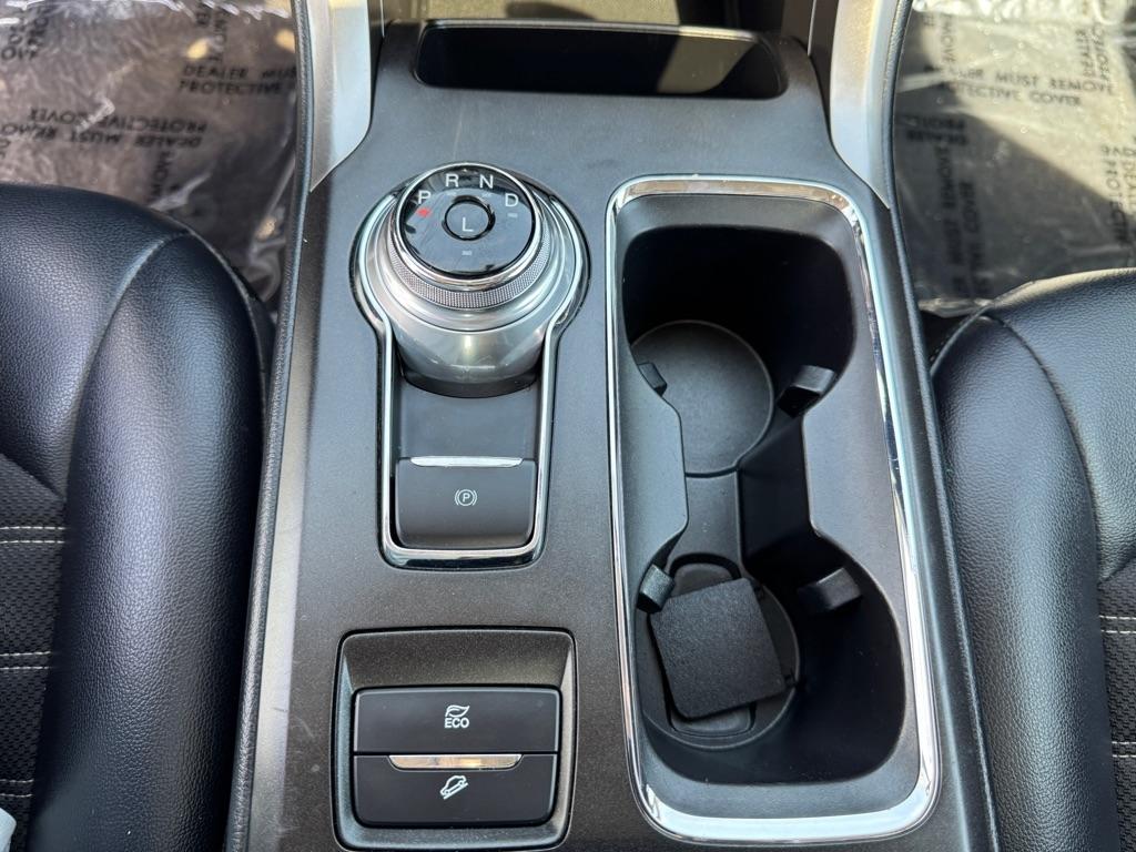 Ford Fusion Hybrid SE FWD 2017