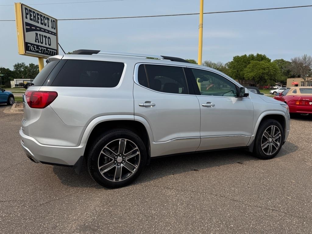 GMC Acadia AWD 4dr Denali 2017