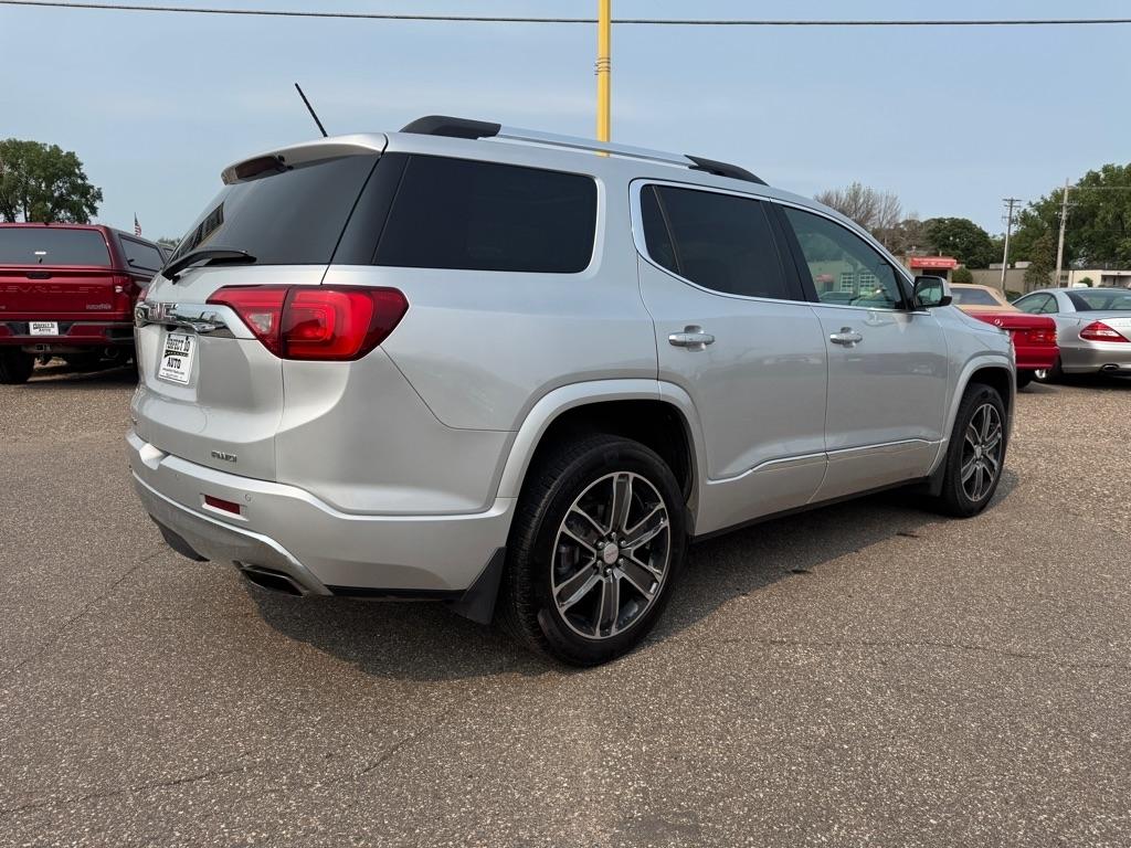 GMC Acadia AWD 4dr Denali 2017