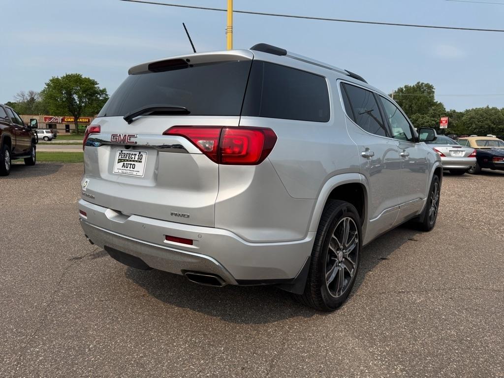 GMC Acadia AWD 4dr Denali 2017