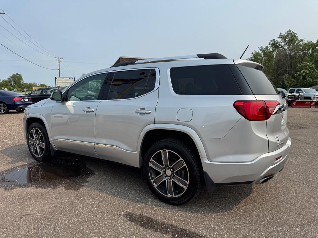 GMC Acadia AWD 4dr Denali 2017