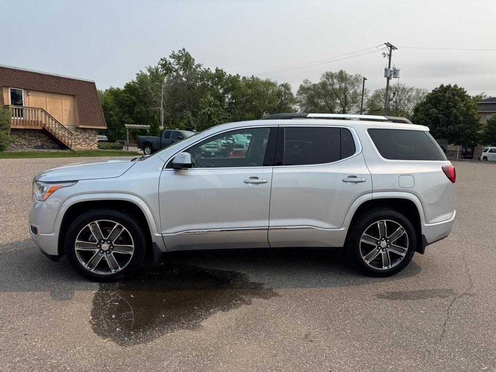 GMC Acadia AWD 4dr Denali 2017