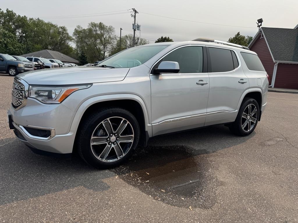 GMC Acadia AWD 4dr Denali 2017
