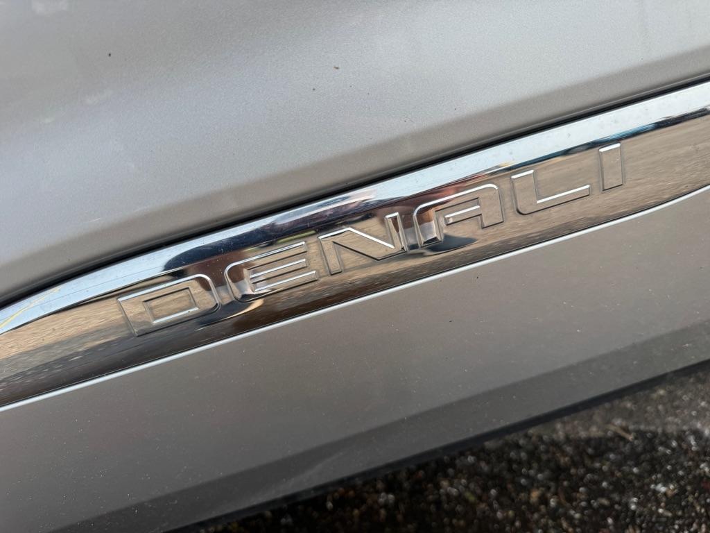GMC Acadia AWD 4dr Denali 2017