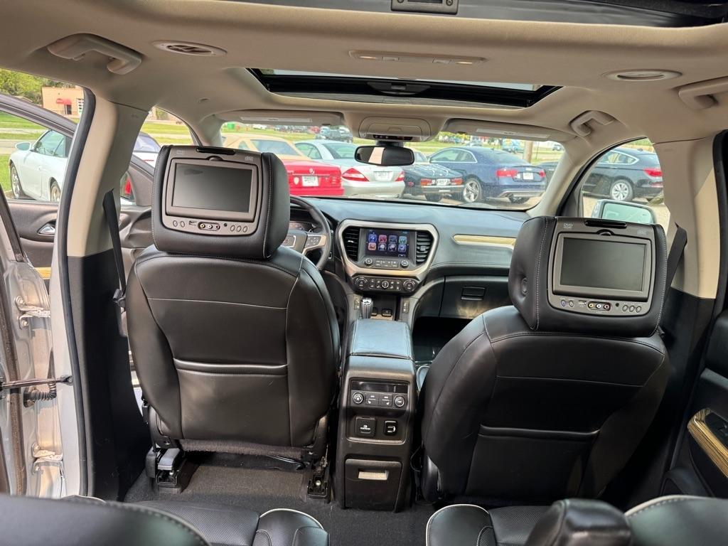 GMC Acadia AWD 4dr Denali 2017