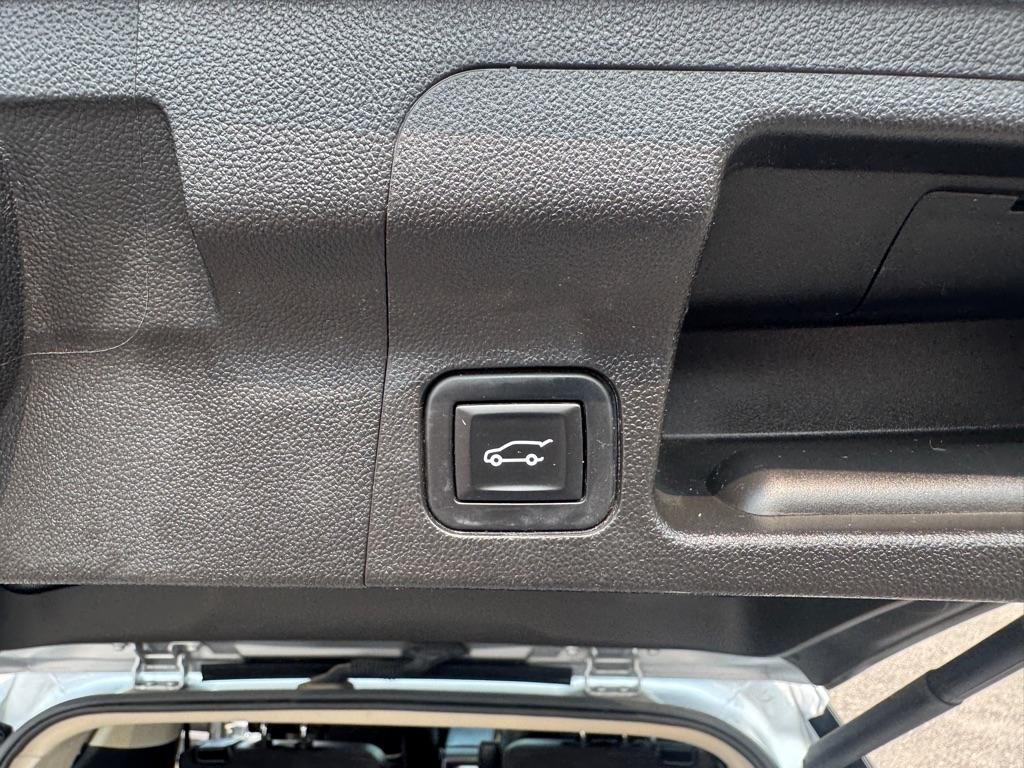 GMC Acadia AWD 4dr Denali 2017