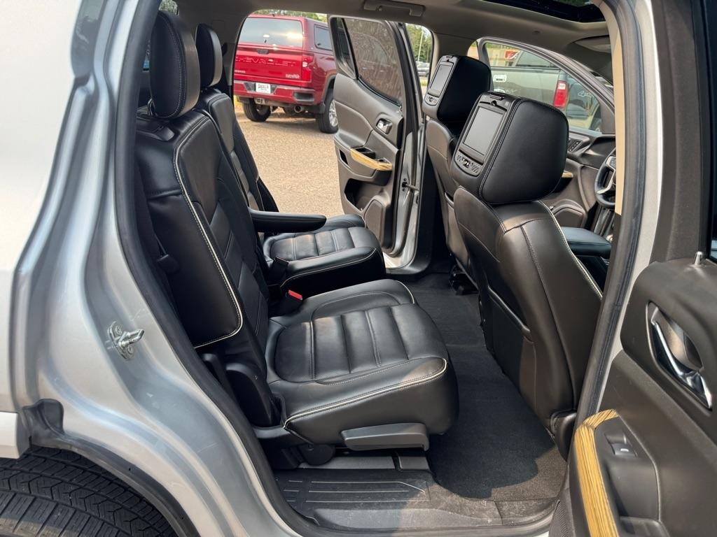 GMC Acadia AWD 4dr Denali 2017