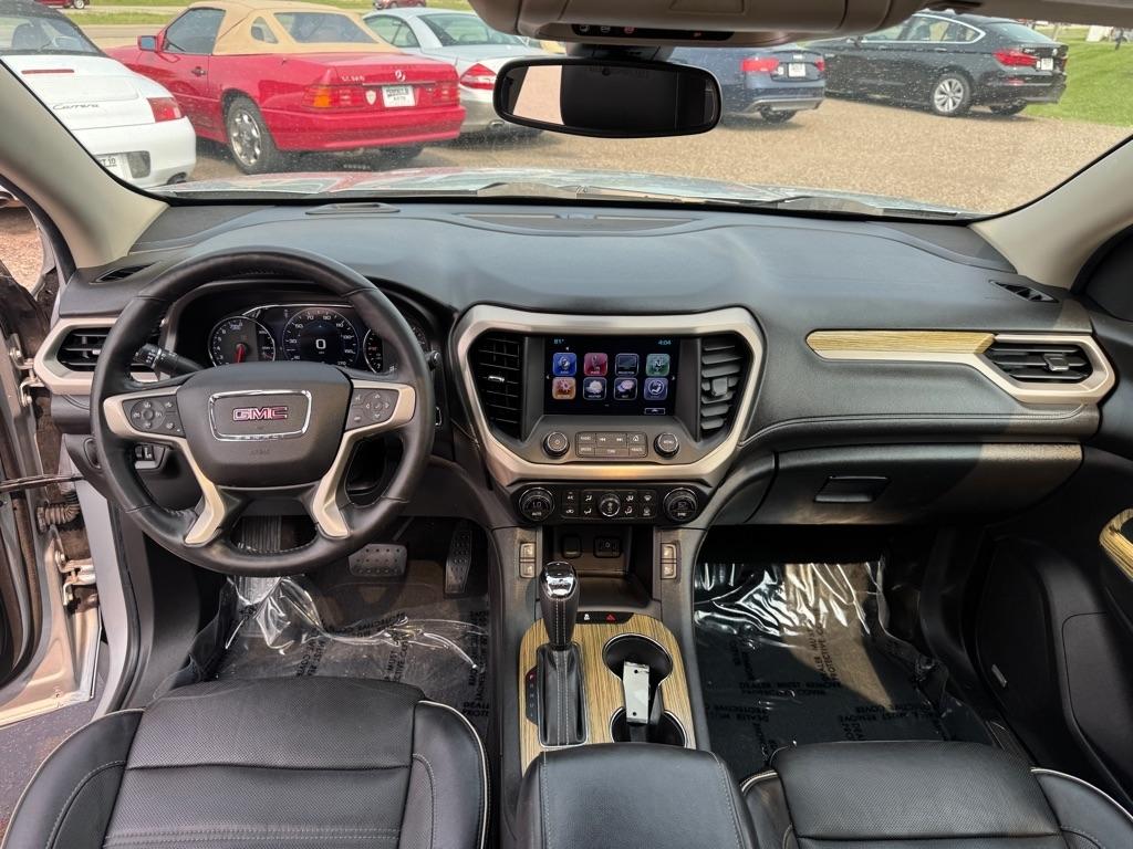 GMC Acadia AWD 4dr Denali 2017