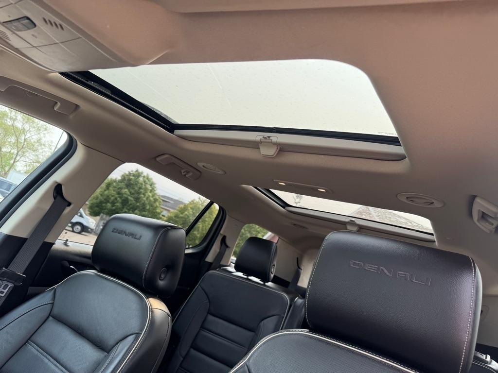 GMC Acadia AWD 4dr Denali 2017
