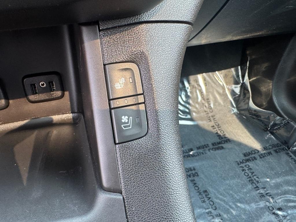 GMC Acadia AWD 4dr Denali 2017