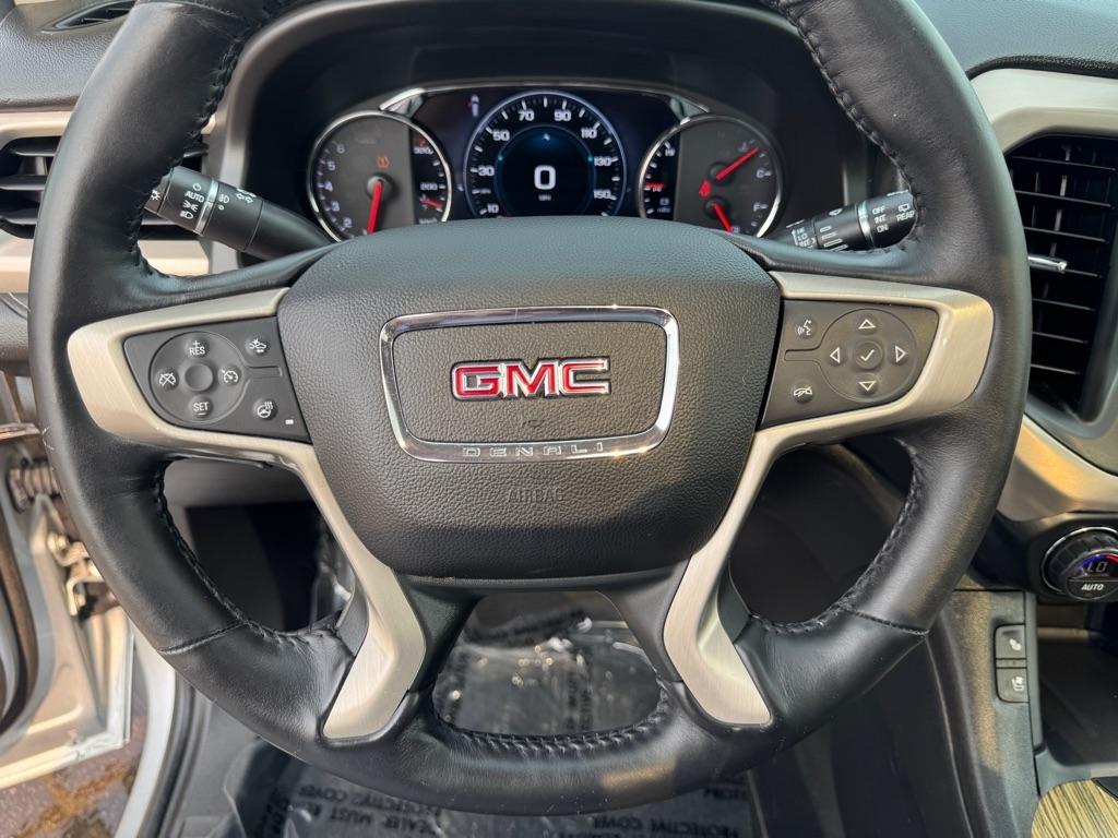 GMC Acadia AWD 4dr Denali 2017