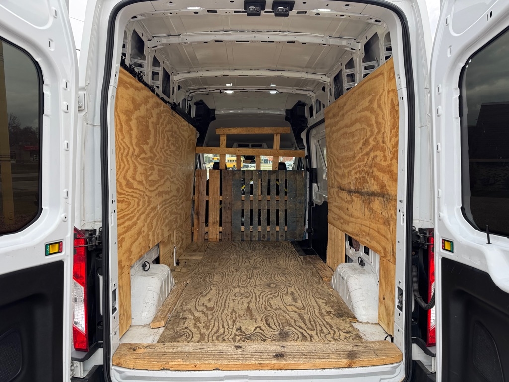 Ford Transit Cargo Van T-250 148" Hi Rf 9070 GVWR RWD 2020 Ford Transit Cargo Van T-250 148" Hi Rf 9070 GVWR RWD 2020