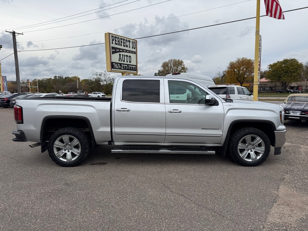 GMC Sierra 1500 4WD Crew Cab 143.5" SLT 2017 GMC Sierra 1500 4WD Crew Cab 143.5" SLT 2017