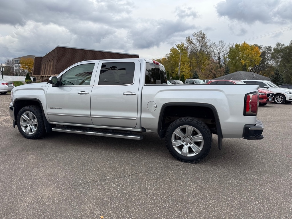 GMC Sierra 1500 4WD Crew Cab 143.5" SLT 2017 GMC Sierra 1500 4WD Crew Cab 143.5" SLT 2017